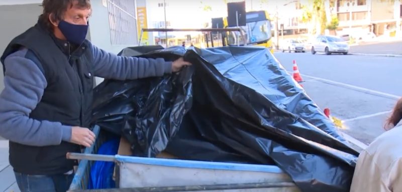 Osvaldo Moraes Fernandes vive na rua desde a infância