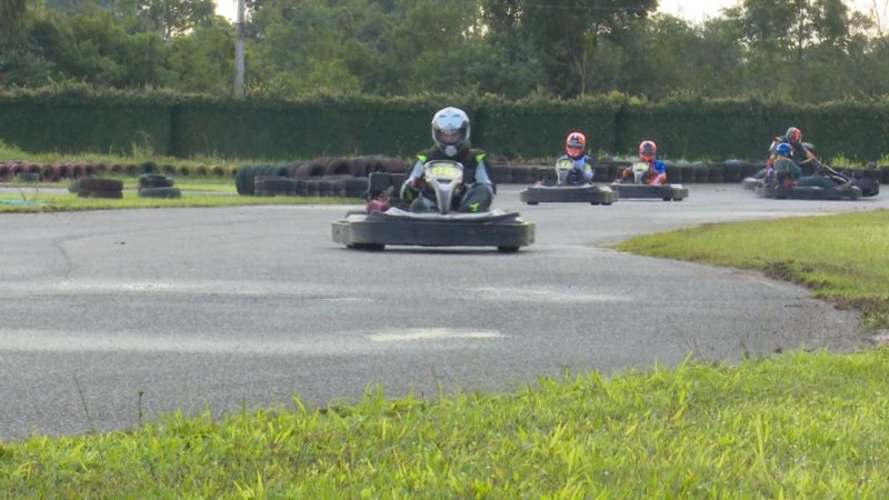 Para quem estava com saudade da velocidade e da aceleração na pista do Kartódromo Internacional de Joinville, a espera terminou. A primeira etapa do Campeonato NDTV de Kart amador aconteceu no domingo (18) com as restrições e medidas de segurança para garantir a saúde dos pilotos – Foto: Adriano Mendes/NDTV