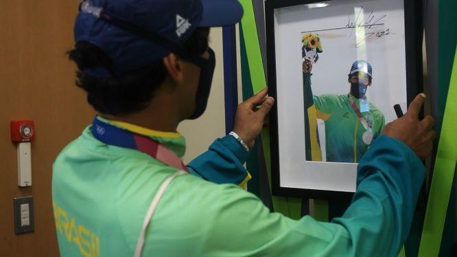 Kelvin inaugurou o Mural de Medalhistas do Brasil – Foto: Gabriela Augusto/COB/Divulgação/ND