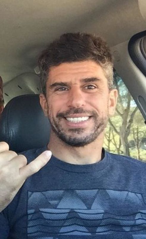 Marcelo Tonon morreu enquanto surfava na praia da Joaquina nesta quinta-feira (22).