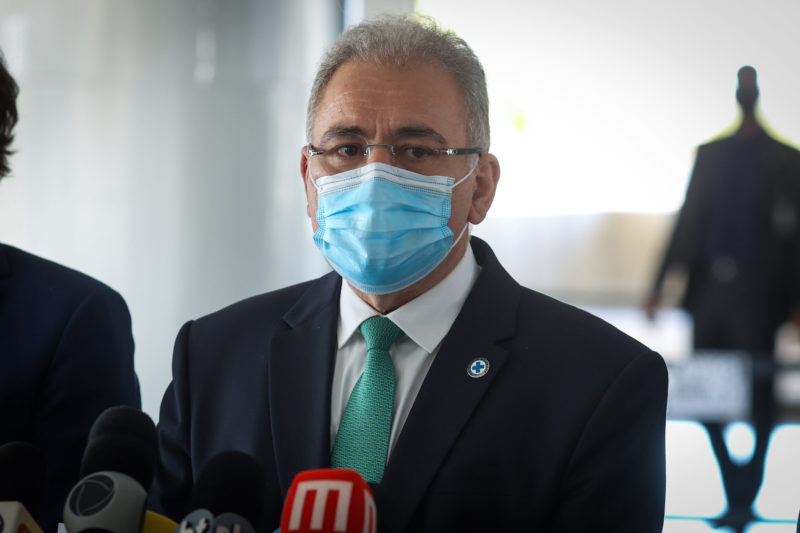 Queiroga entregou memorais com o posicionamento do Minist&eacute;rio da Sa&uacute;de sobre os rem&eacute;dios para doen&ccedil;as raras – Foto: Walterson Rosa/MS/ND