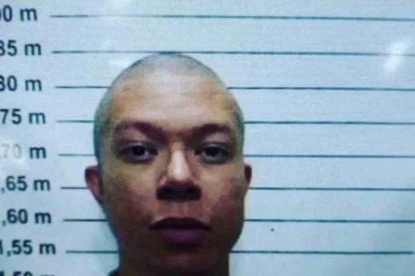 DJ Ivis aparece irreconhec&iacute;vel em foto tirada na pris&atilde;o – Foto: Metr&oacute;poles/Divulga&ccedil;&atilde;o/Nd