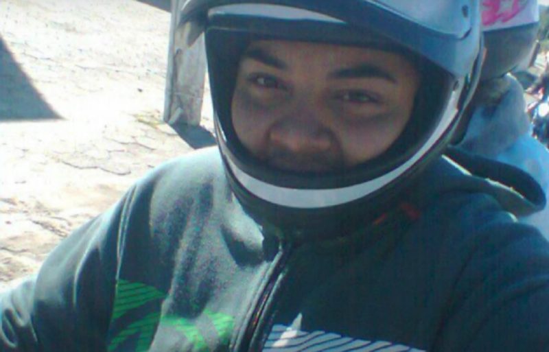 Fam&iacute;lia de motoboy que morreu em acidente no Itacorubi, em Florian&oacute;polis, est&aacute; em choque – Foto: Reprodu&ccedil;&atilde;o/NDTV RecordTV