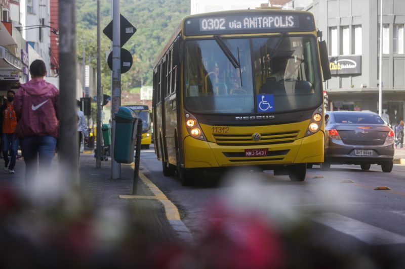 70 linhas de ônibus foram suspensas em Joinville desde o início da pandemia – Foto: Carlos Jr/ND
