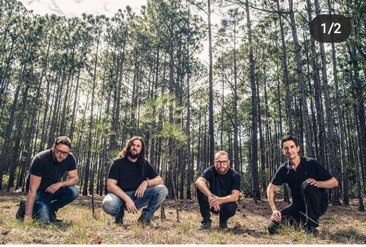 O quarteto da Parafuso Silvestre, banda de Florian&oacute;polis – Foto: Parafuso Silvestre/ Instagram/ ND
