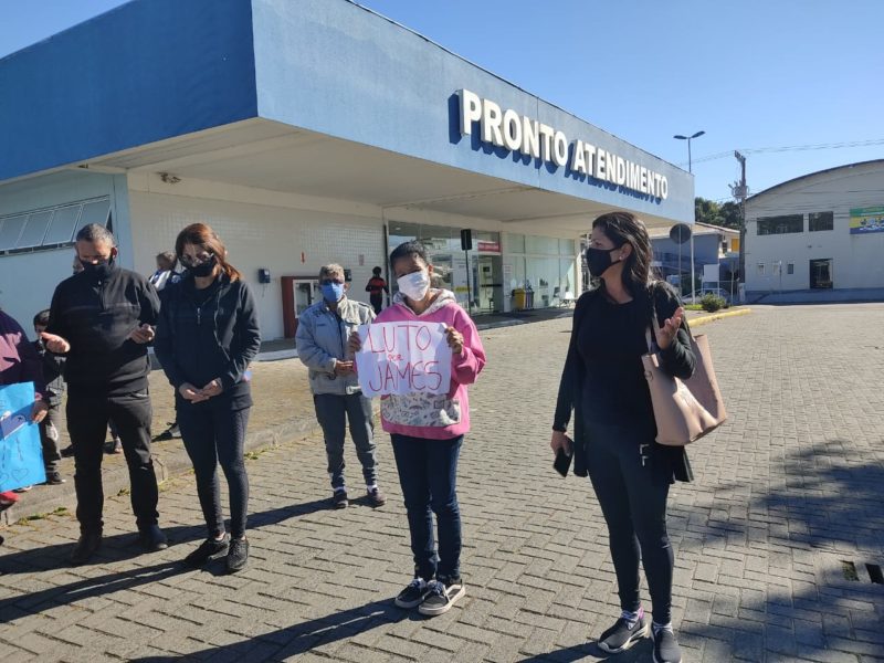 protesto pela morte do menino james