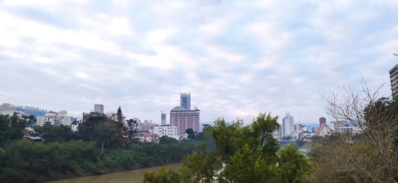 Máxima em Blumenau é de 26°C neste domingo (24) – Foto: Stêvão Limana/NDTV