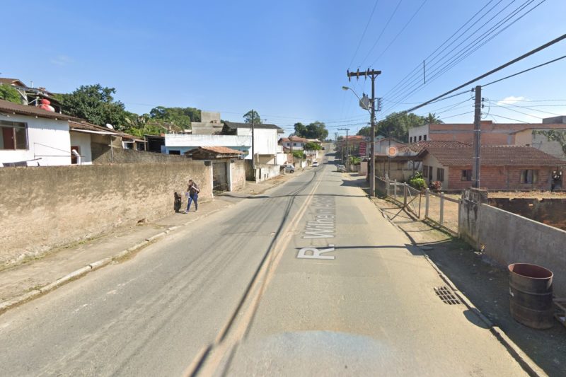 Homem invade casa e atira contra morador em Blumenau – Foto: Reprodu&ccedil;&atilde;o/Google Maps