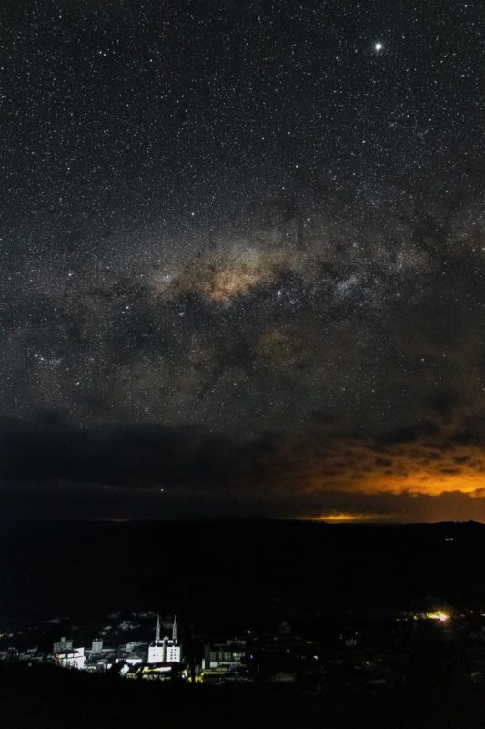 Bombeiro de Santa Catarina aproveitou a escurid&atilde;o para fazer registro &uacute;nico da Via L&aacute;ctea em Ituporanga – Foto: Reprodu&ccedil;&atilde;o/Facebook/Luis Fernando Felipe Alves