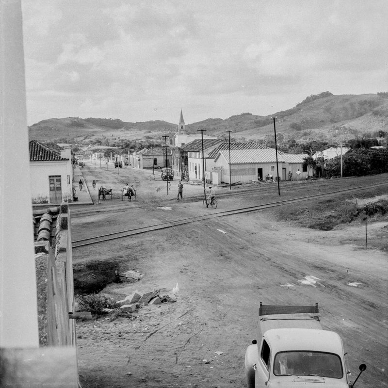 No registro a Avenida Duque de Caxias, que j&aacute; existe h&aacute; mais de 100 anos na localidade. – Foto: Acervo Projeto Gentil Mem&oacute;ria/ Divulga&ccedil;&atilde;o/ ND