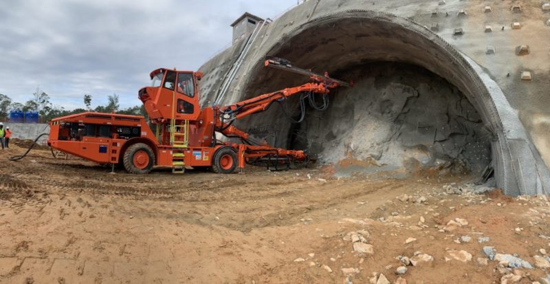 Um dos túneis sendo abertos; Contorno Viário é uma das obras mais aguardadas dos últimos anos – Foto: Arteris/divulgação