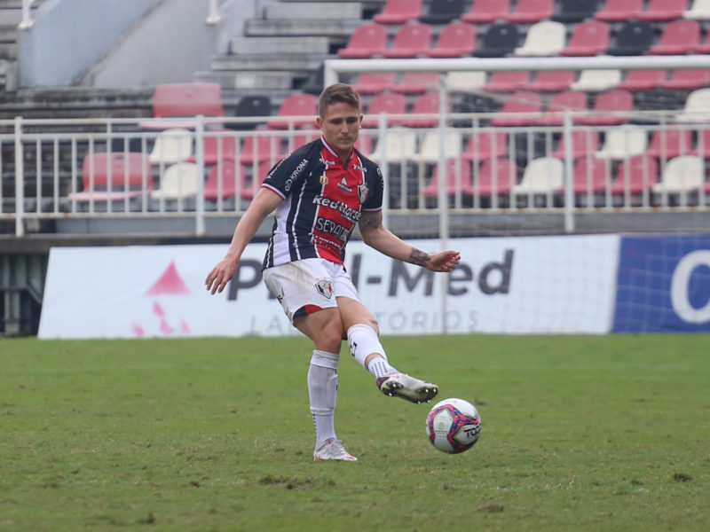 Renan Castro é um dos desfalques por suspensão para o jogo contra o Juventus, em Jaraguá do Sul – Foto: Vitor Forcellini/JEC/Divulgação/ND