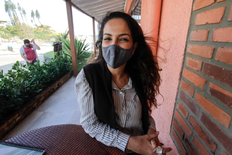 Empresária com restaurante de beira de praia na Capital