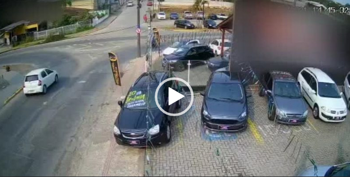 Acidente aconteceu na tarde desta quarta-feira (25)