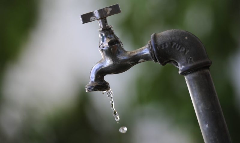 Ligação de nova adutora em Criciúma deixa moradores mais de 30 horas sem fornecimento de água &#8211; Foto: Pedro França/Agência Senado/Divulgação/ND