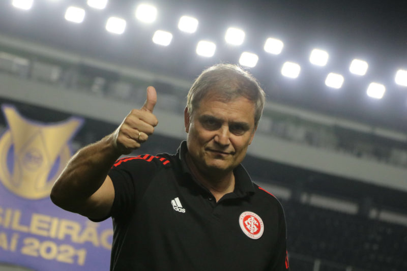 Treinador gostou da entrega da equipe no 2 a 2 contra o Santos – Foto: Ricardo Duarte/Inter/Divulgação