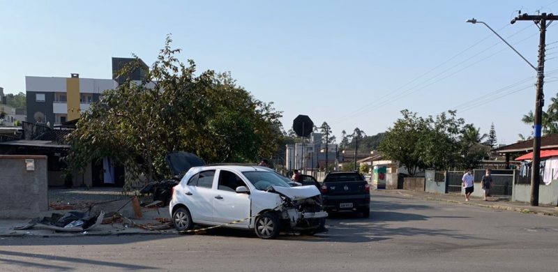 Cruzamento entre as ruas Bem-Te-Vi e Araquã exige muita atenção dos motoristas.