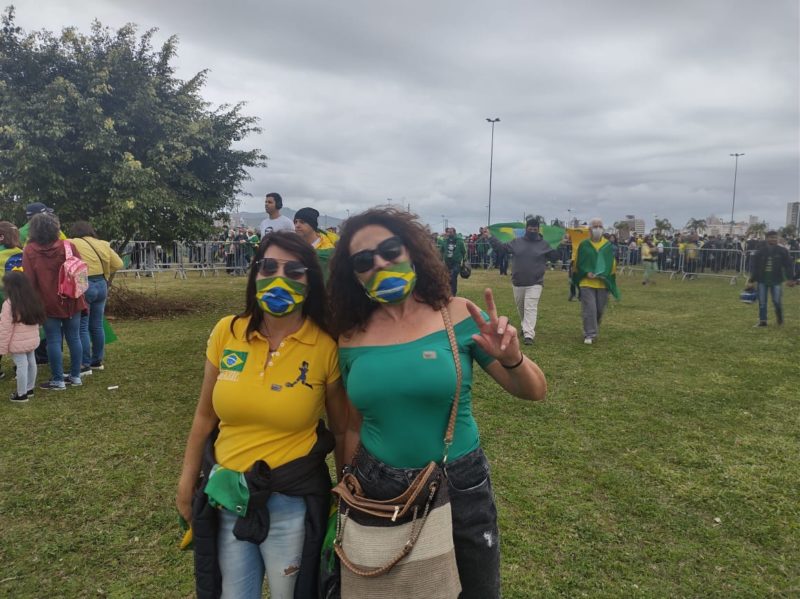 As palhocenses Rosana Garcia e Arina Pereira declaram apoio ao presidente “enquanto ele se candidatar’ – Foto: ND