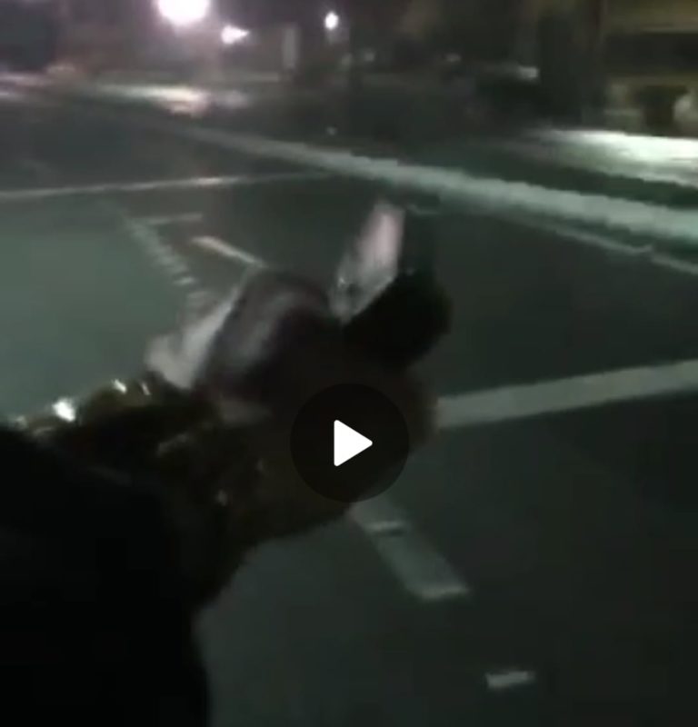 Bandidos gravaram momento do ataque &agrave;s bases da pol&iacute;cia – Foto: Reprodu&ccedil;&atilde;o/ND