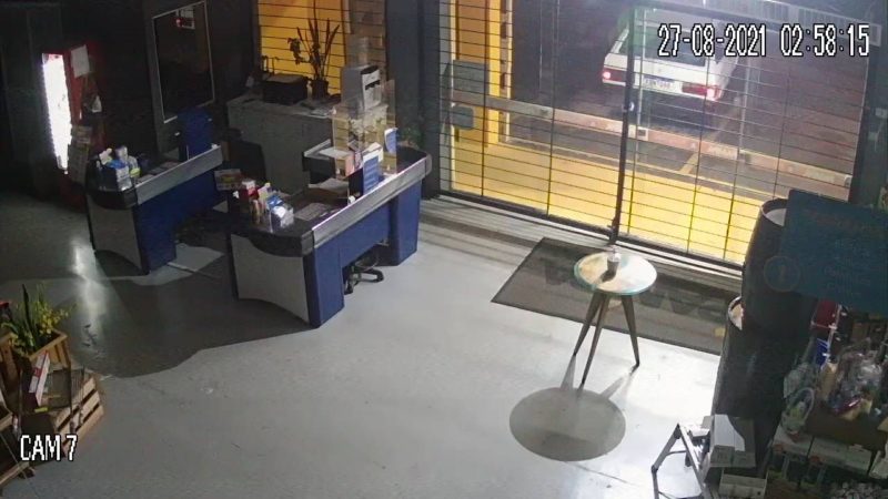 Assaltantes usaram a marcha r&eacute; para cometer o crime – Foto: Divulga&ccedil;&atilde;o/ND