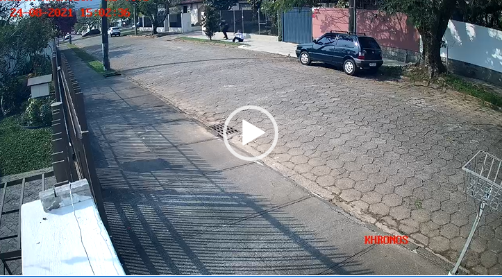 Assalto 'estranho' à luz do dia quebra normalidade de bairro em Florianópolis