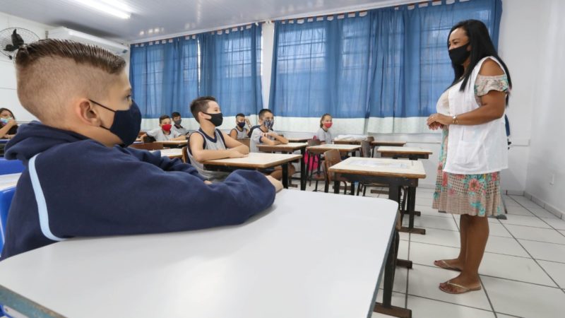 Algumas turmas de Joinville voltarão a ter aulas 100% presenciais