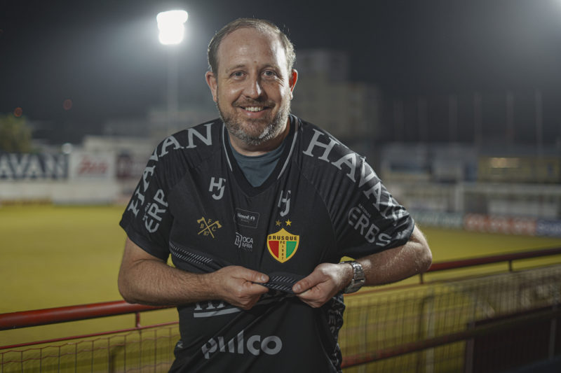 Camisa do Brusque FC será estreada nesta quinta-feira (19) – Foto: Lucas Wippel/Divulgação
