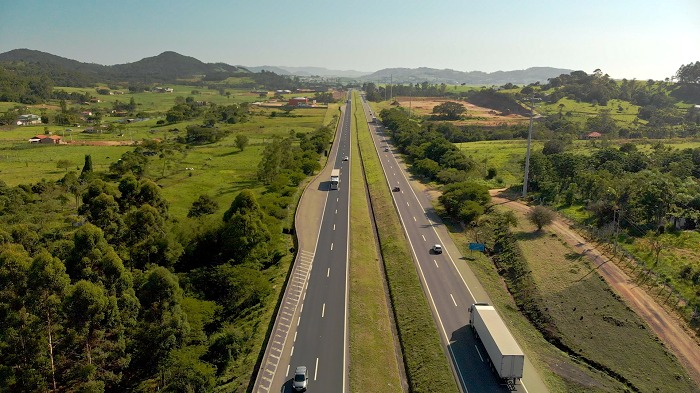 Cerca de 42 radares estarão em funcionamento até o final do ano no trecho sul da BR-101 – Foto: Divulgação/CCR/ND