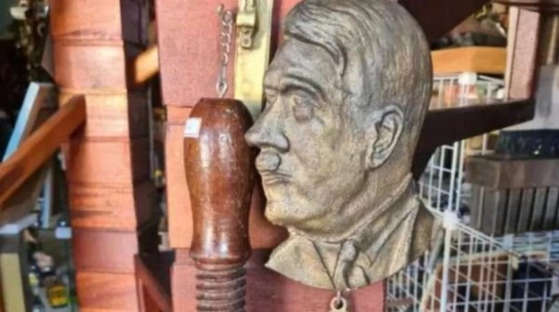 Busto de Hitler estaria sendo vendido em loja de antiguidades em Nova Trento – Foto: Reprodução/ND