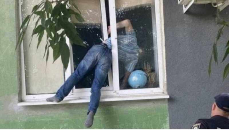 Quando a pol&iacute;cia chegou ao local da ocorr&ecirc;ncia, o homem quase n&atilde;o respirava – Foto: Reprodu&ccedil;&atilde;o