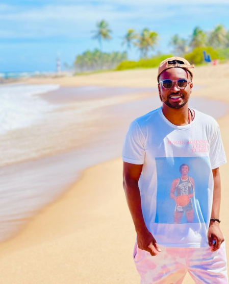“Axé, Bahia”, diz Thiaguinho em foto – Foto: Instagram/Reprodução/ND