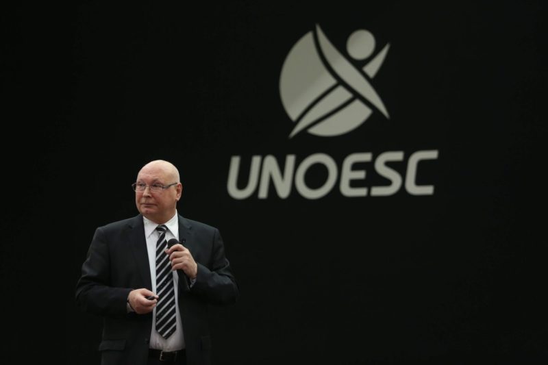 Reitor &eacute; especialista em Filosofia, Pedagogia e Direito – Foto: Unoesc