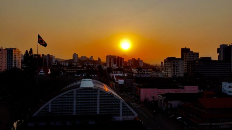 Início da semana deve ser de calor em Santa Catarina &#8211; Foto: Carlos Jr/ND