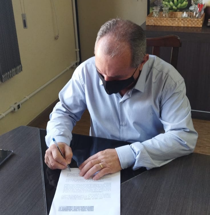 prefeito de corupá assina decreto 