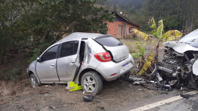 Acidente grave foi registrado na manhã desta sexta-feira (13) em Presidente Getúlio – Foto: Divulgação/Bombeiros Voluntários Presidente Getúlio/ND