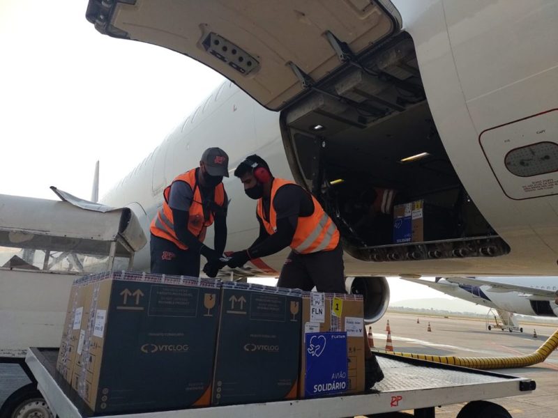 Novas doses desembarcaram em Florian&oacute;polis nesta segunda-feira (23) – Foto: Dive-SC/Divulga&ccedil;&atilde;o/ND