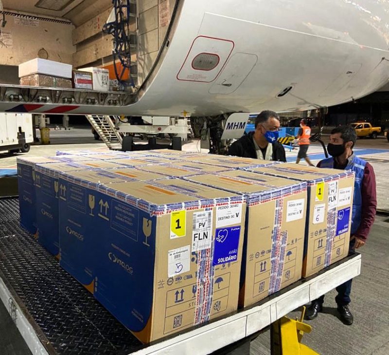 Novo lote com vacinas da Pfizer chega ao Brasil neste domingo (22) – Foto: SES/Divulgação/ND