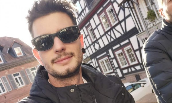 Natural de Sider&oacute;polis, no Sul de SC, Saymon morreu em um acidente de carro na Alemanha – Foto: Arquivo pessoal/ND