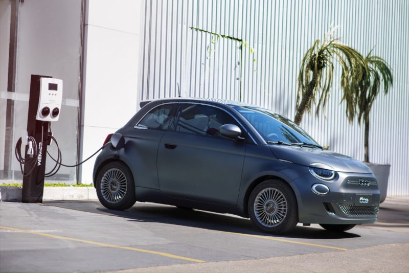 Fiat lança novo modelo 500 elétrico no Brasil – Foto: Rafa Paixão/Fiat/Divulgação