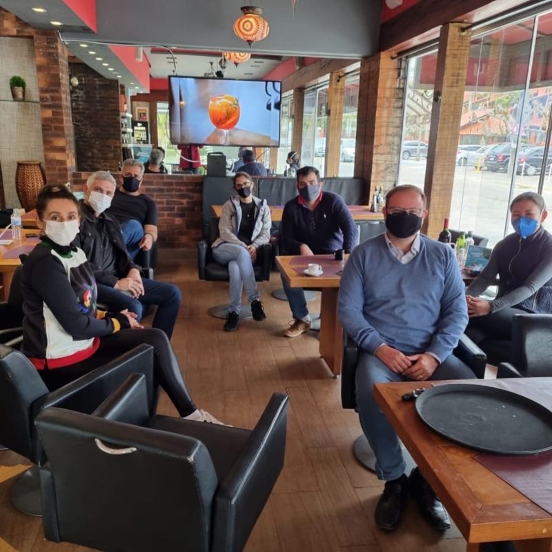 Reunidos na segunda-feira, empres&aacute;rios receberam aceno positivo e a Rota Gastron&ocirc;mica e Cultural de Jurer&ecirc; j&aacute; &eacute; uma realidade – Foto: Divulga&ccedil;&atilde;o/ND