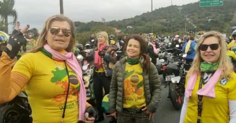 Integrantes do grupo de motociclistas mulheres Ladies Of The Road tamb&eacute;m estiveram no evento – Foto: ND