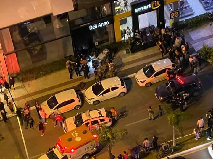 Vítimas foram conduzidas ao hospital pelo SAMU – Foto: Reprodução/ND
