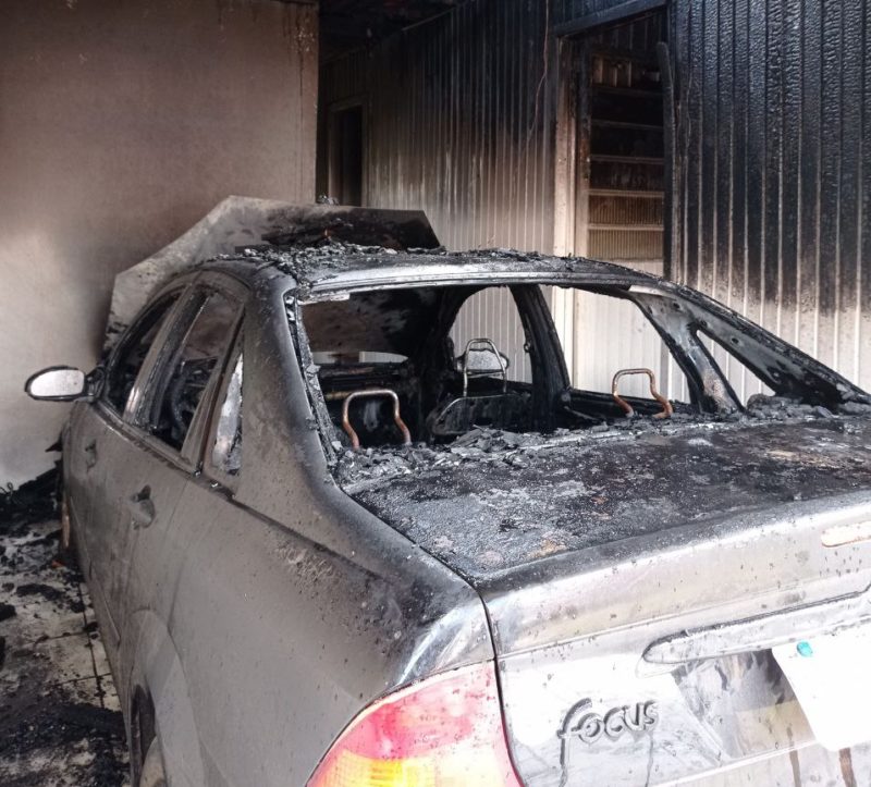 Focus foi destru&iacute;do pelas chamas – Foto: Corpo de Bombeiros/ND