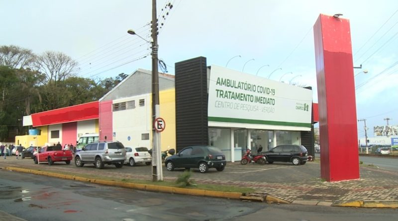 Movimentação tem aumentado no ambulatório Covid-19 de Chapecó. – Foto: Jair Correia/NDTV Chapecó