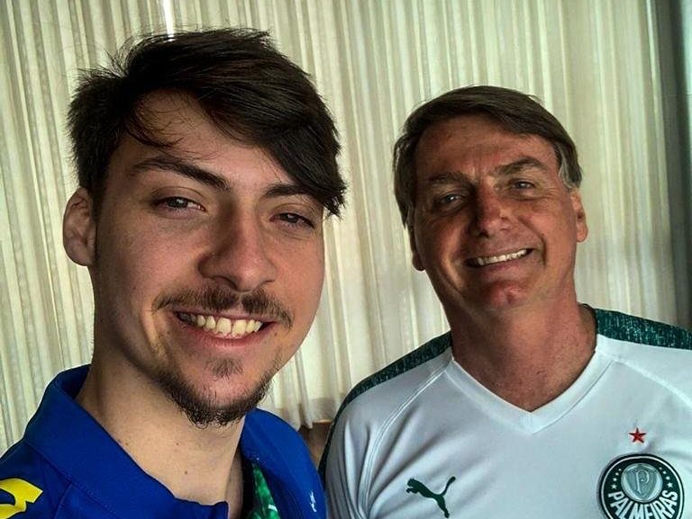 Filho 04 de Bolsonaro deve lançar candidatura a vereador em Balneário Camboriú