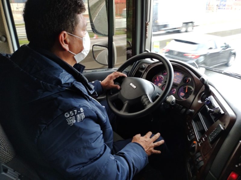 Janderson Ma&ccedil;aneiro lembra que &eacute; pior dia na rodovia federal &eacute; a sexta-feira – Foto: Marcelo Feble/NDTV