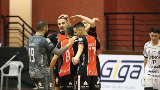 Nos pênaltis e com Willian brilhando, JEC Futsal vence o Panta Walon e  avança na Libertadores