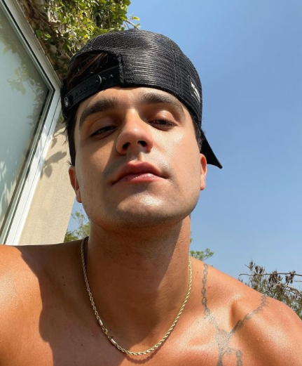Luan Santana vai a espet&aacute;culo de circo disfar&ccedil;ado para curtir o fim de semana – Foto: Instagram/Reprodu&ccedil;&atilde;o/ND