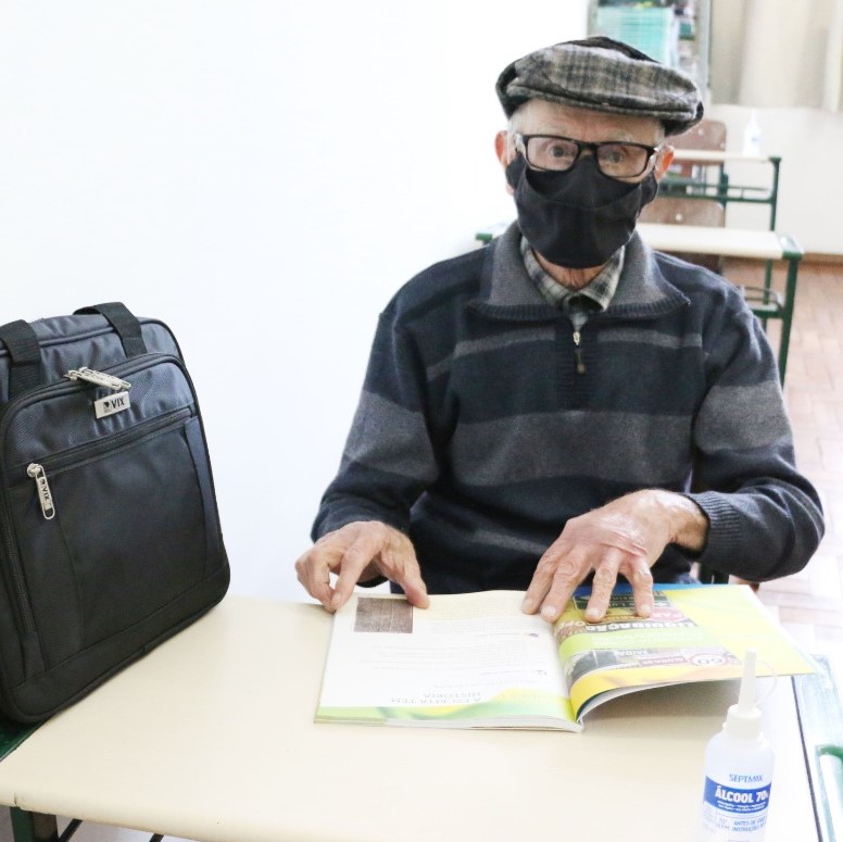 Seu Manoel deve frequentar o Cejax tr&ecirc;s vezes por semana – Foto: Cejax/ND