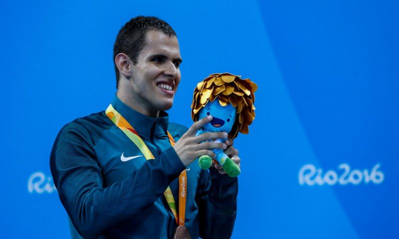 Matheus Reine o nadador paralímpico de Brusque que é esperança de medalha